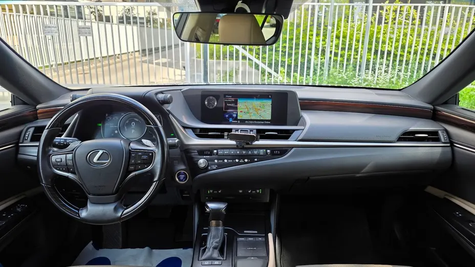 LEXUS ES -