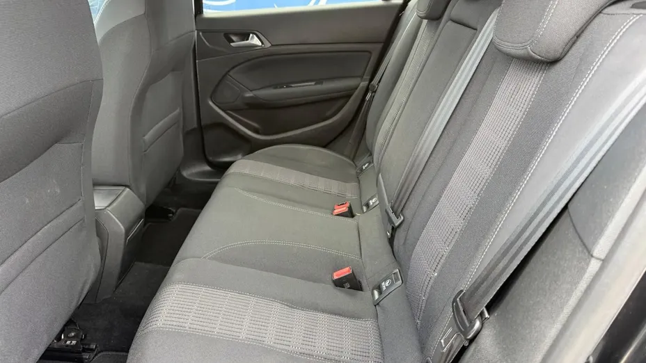 PEUGEOT 308 -