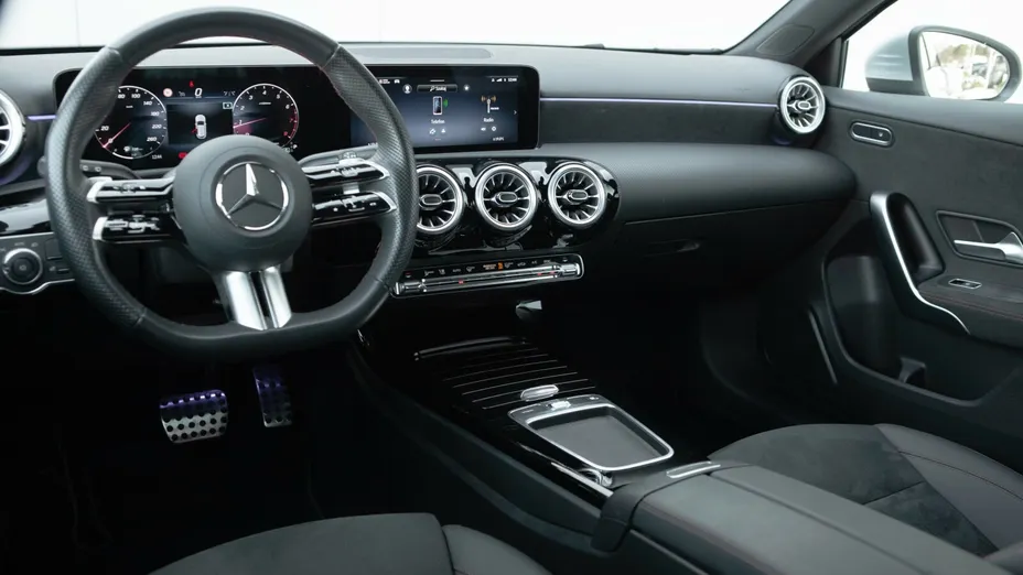 MERCEDES-BENZ A Klasa A 200 AMG Line 7G-DCT