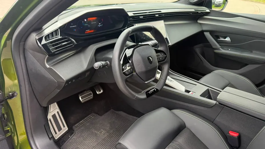 PEUGEOT 408 408 1.6 Plug-in Hybrid 240 GT Exclusive e-DCS7 Nowy