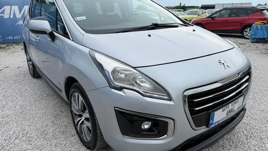 PEUGEOT 3008 -