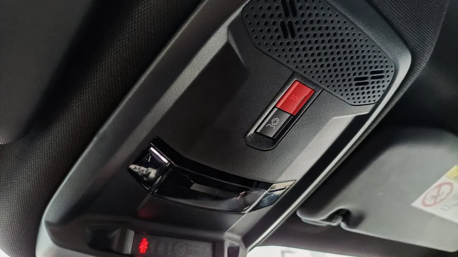 PEUGEOT 2008 2008 PureTech 130 GT S&S EAT8