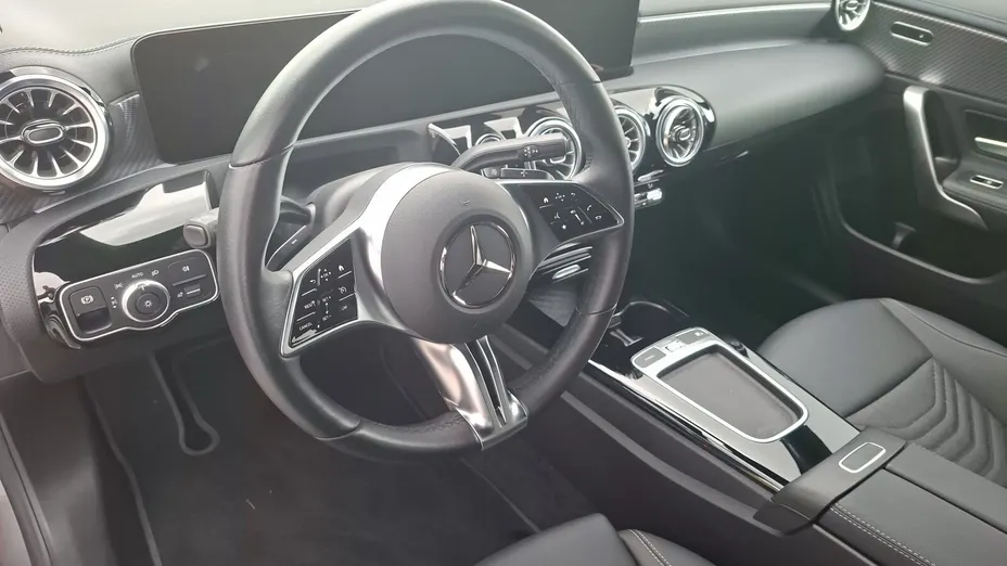 MERCEDES-BENZ CLA CLA 200 d Progressive 8G-DCT
