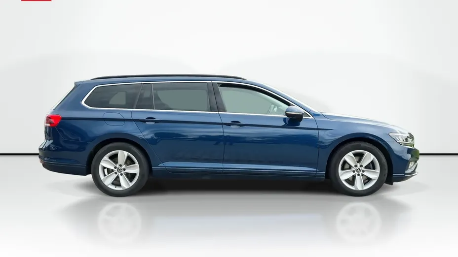 VOLKSWAGEN Passat -