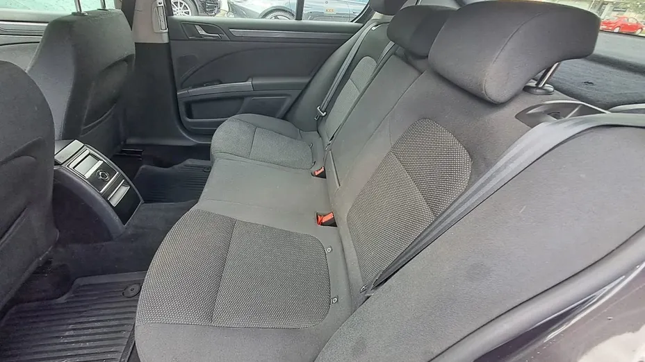 SKODA Superb -