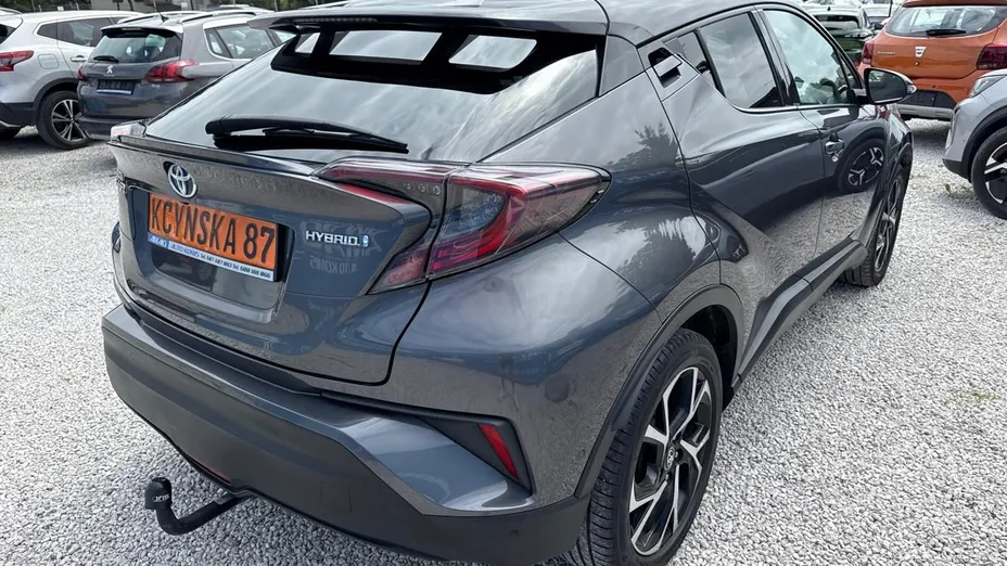TOYOTA C-HR -