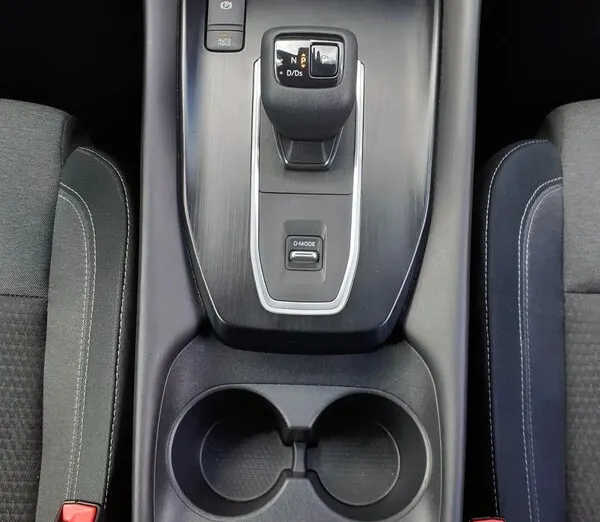 NISSAN Qashqai Qashqai 1.3 DIG-T mHEV N-Connecta Xtronic