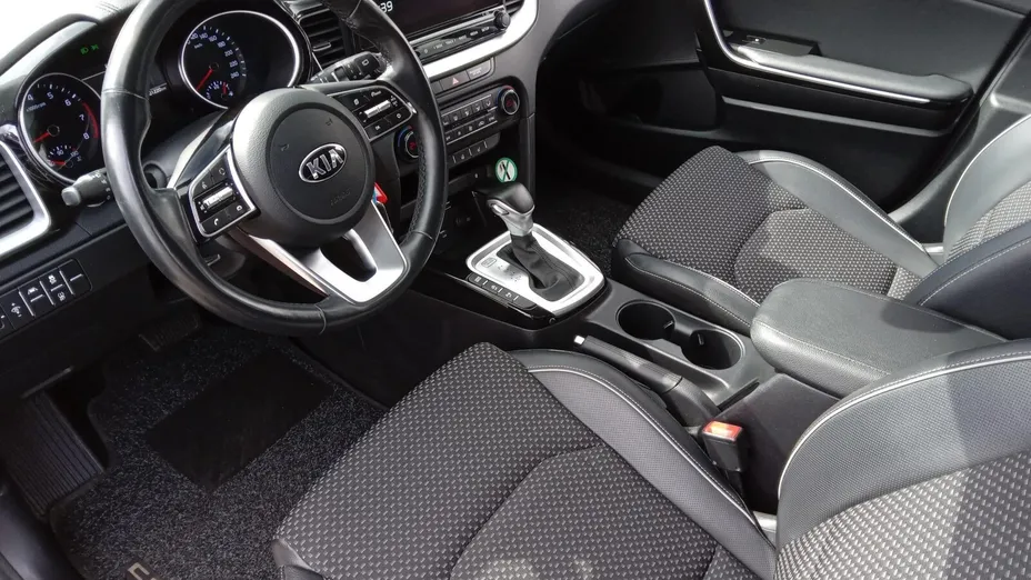 KIA Cee'd Ceed 1.5 T-GDI mHEV L