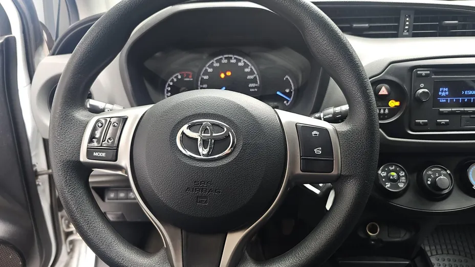 TOYOTA Yaris Yaris 1.0 Active