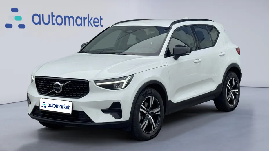 VOLVO XC40 XC40 B3 Plus Dark aut