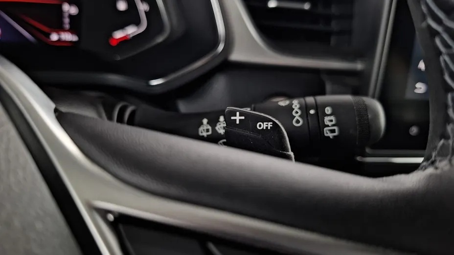 RENAULT Captur Captur 1.3 TCe mHEV Techno EDC