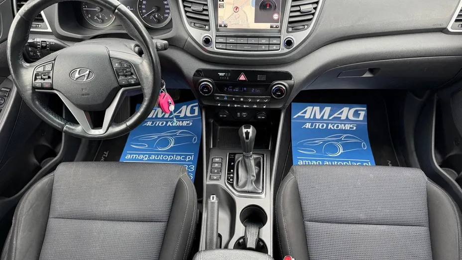 HYUNDAI Tucson -