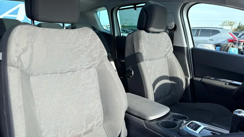 PEUGEOT 3008 -