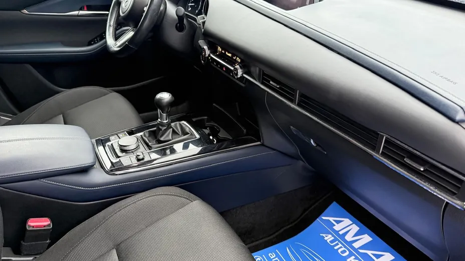 MAZDA CX-30 -