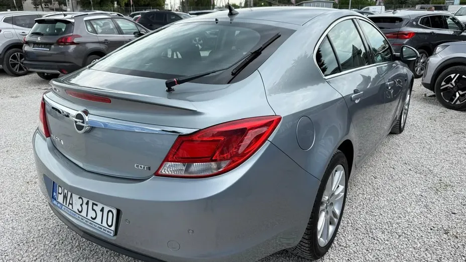OPEL Insignia -