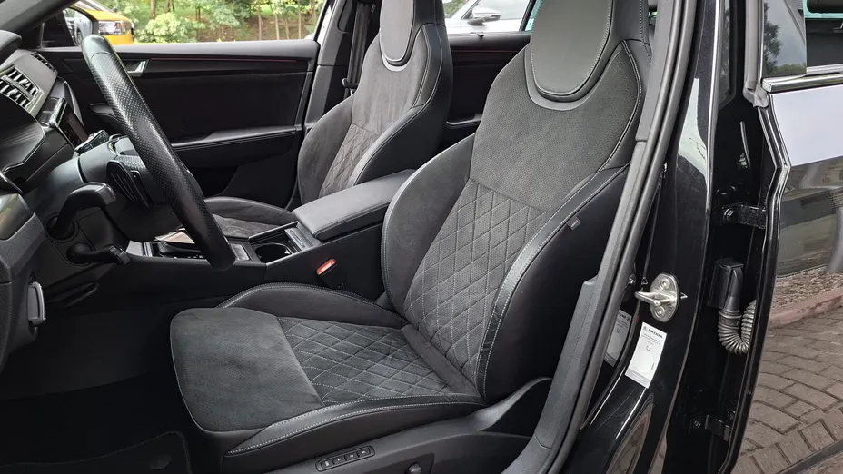 SKODA Superb Superb 2.0 TDI SCR 4x4 Sportline DSG
