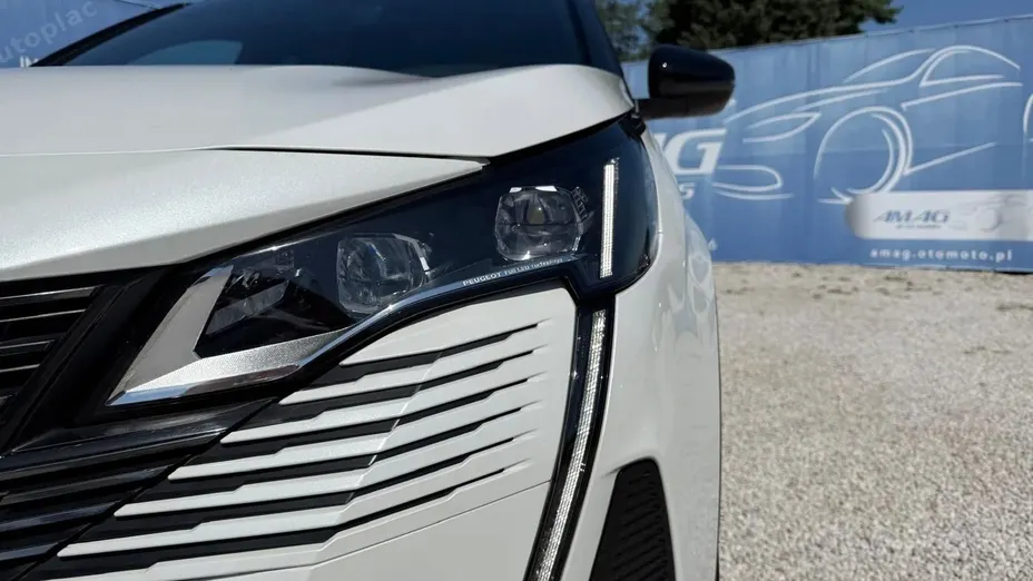 PEUGEOT 3008 -