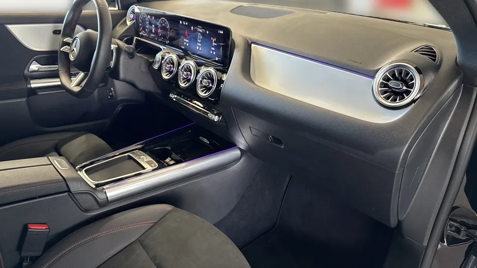 MERCEDES-BENZ GLA GLA 200 mHEV AMG Line 7G-DCT