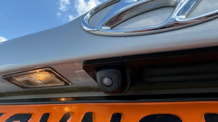 HYUNDAI i20 -