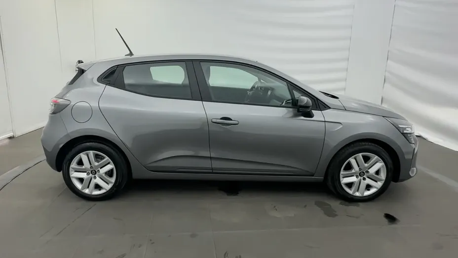 RENAULT Clio -