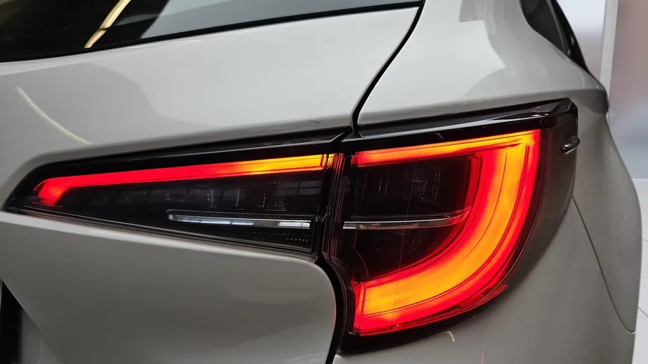 TOYOTA Corolla Corolla 1.8 Hybrid Active