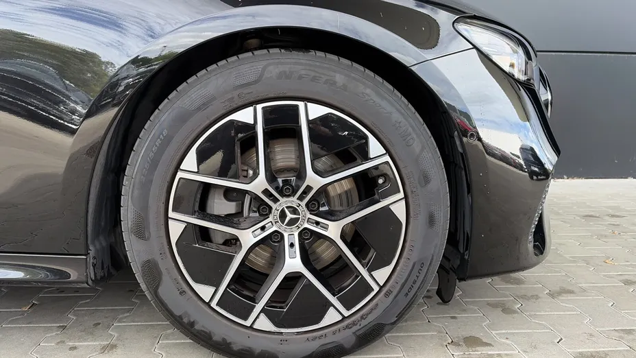 MERCEDES-BENZ E Klasa E 220 d mHEV 4-Matic Avantgarde 9G-Tronic