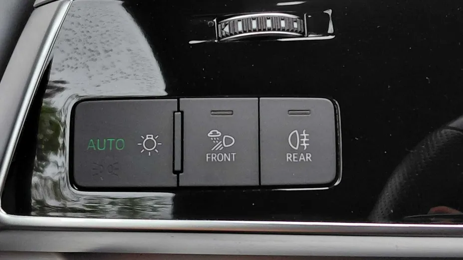 AUDI Q8 -