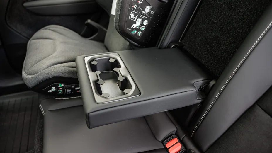 VOLVO C40 C40 Recharge Twin AWD Plus Nowy