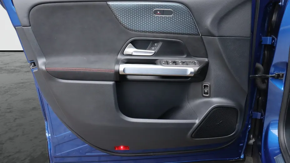 MERCEDES-BENZ GLB GLB 200 d AMG Line 8G-DCT