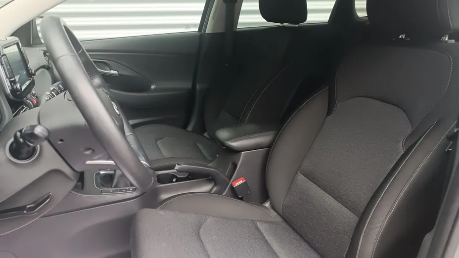 HYUNDAI i30 i30 1.5 T-GDI 48V Smart