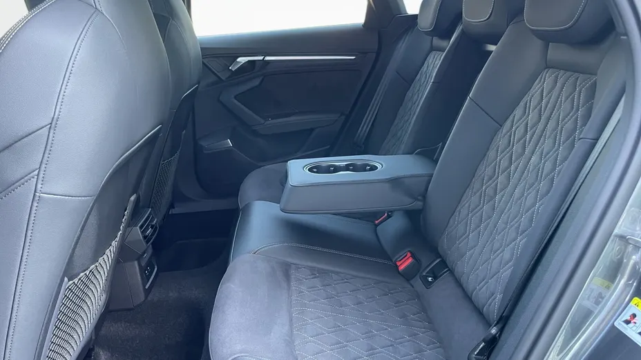 AUDI S3 Sportback -