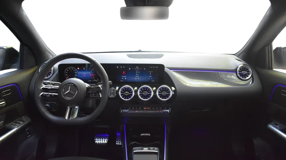 MERCEDES-BENZ GLA GLA 200 d AMG Line 8G-DCT