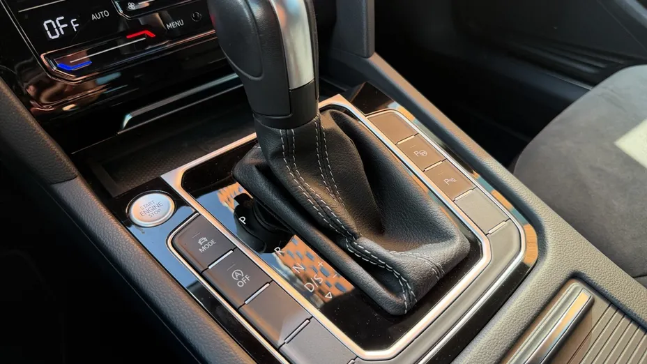 VOLKSWAGEN Arteon Arteon 2.0 TSI R-Line DSG