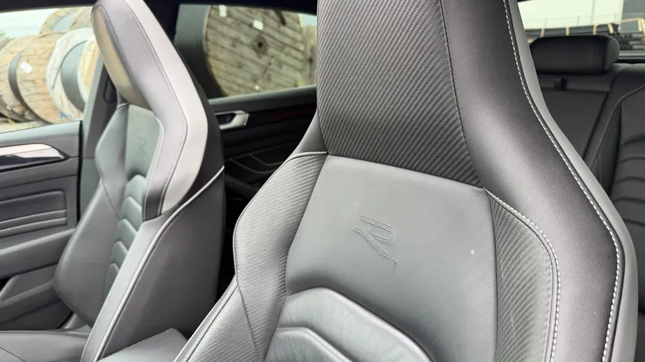 VOLKSWAGEN Arteon -