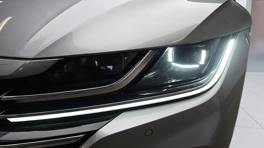 VOLKSWAGEN Arteon Arteon 2.0 TSI R-Line DSG