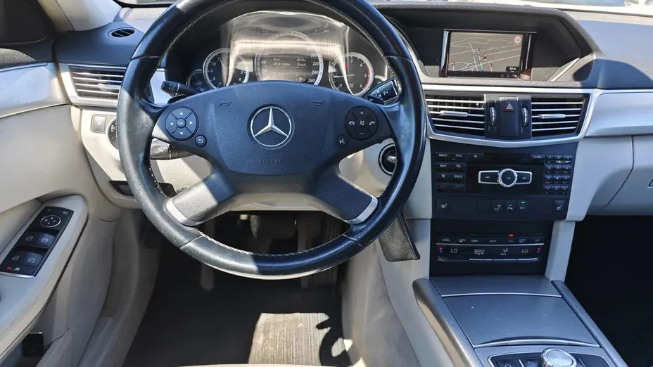 MERCEDES-BENZ E Klasa E 220 BlueTEC 9G-TRONIC Avantgarde