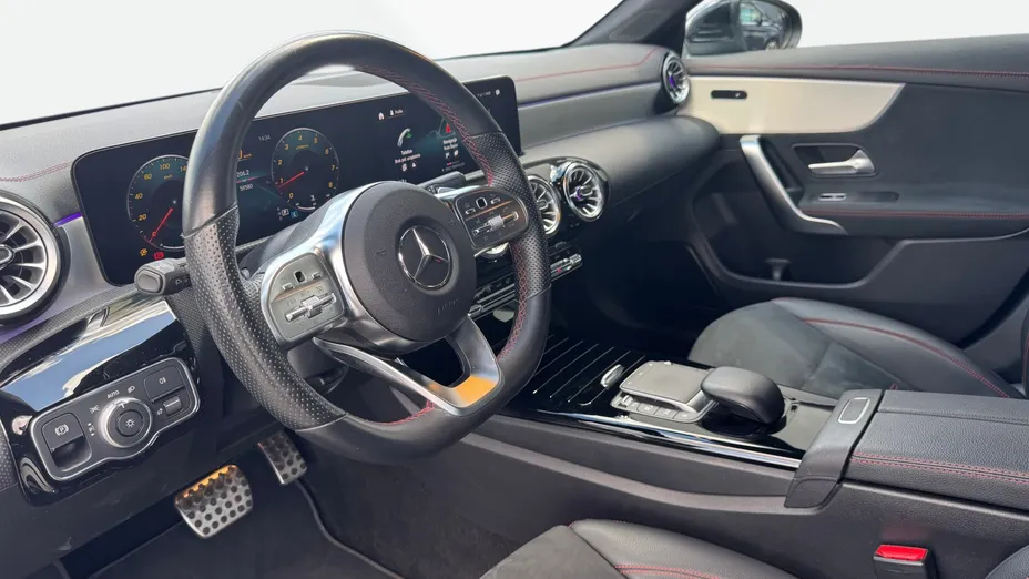 MERCEDES-BENZ CLA CLA 200 AMG Line 7G-DCT