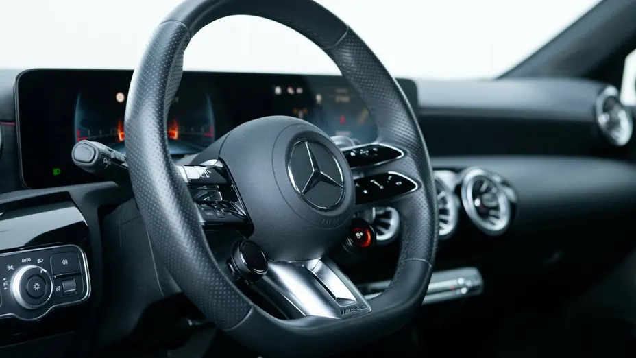 MERCEDES-BENZ A Klasa A 35 AMG 4-Matic 8G-DCT