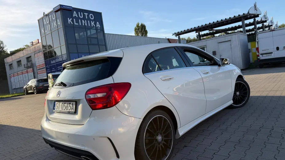 MERCEDES-BENZ A Klasa A 180 AMG Line