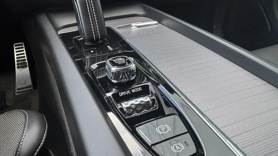 VOLVO XC60 XC60 B5 D AWD R-Design aut