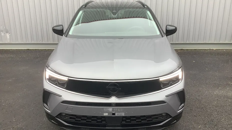 OPEL Grandland -