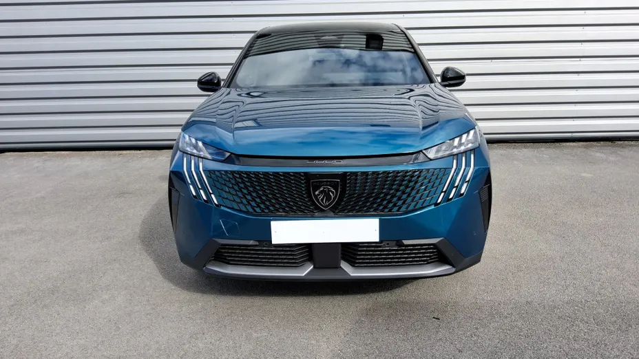 PEUGEOT 3008 -