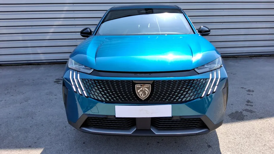 PEUGEOT 3008 -