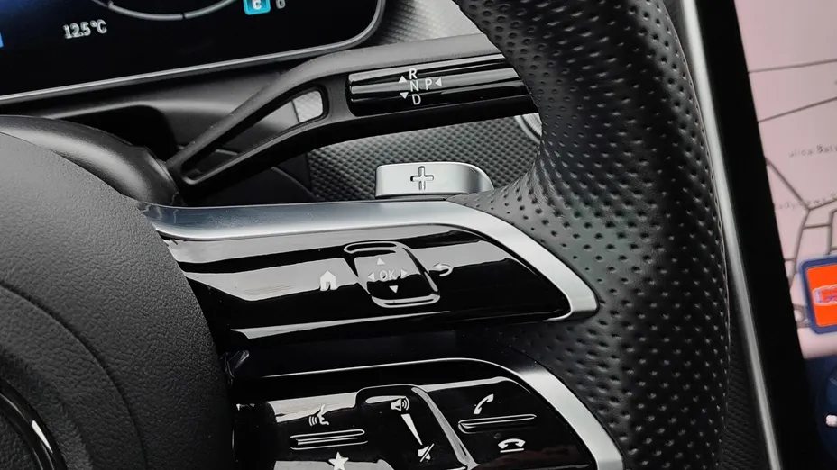 MERCEDES-BENZ C Klasa C 200 mHEV 4-Matic AMG