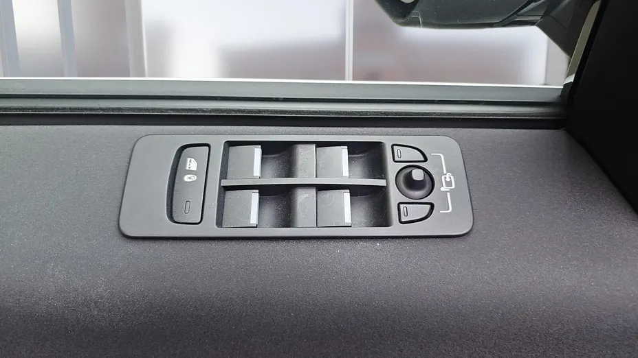 LAND ROVER Discovery Sport Discovery Sport 2.0 P250 mHEV S aut