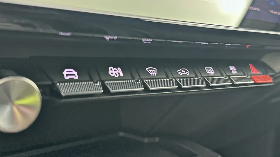 PEUGEOT 308 -