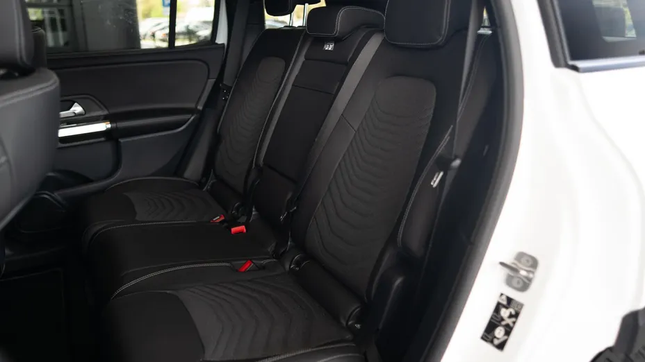 MERCEDES-BENZ GLB GLB 200 mHEV 7G-DCT