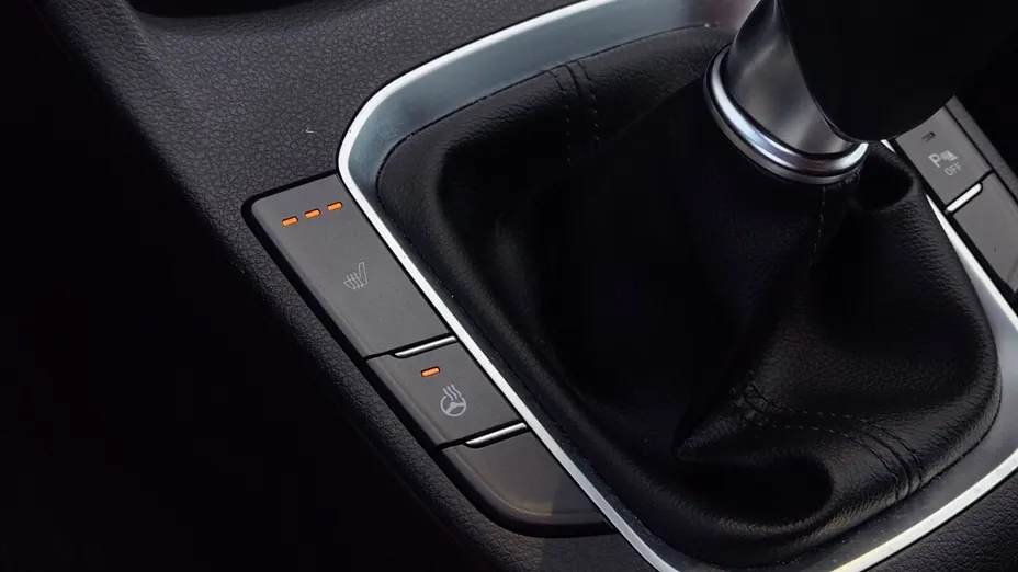 HYUNDAI i30 i30 1.0 T-GDI Smart