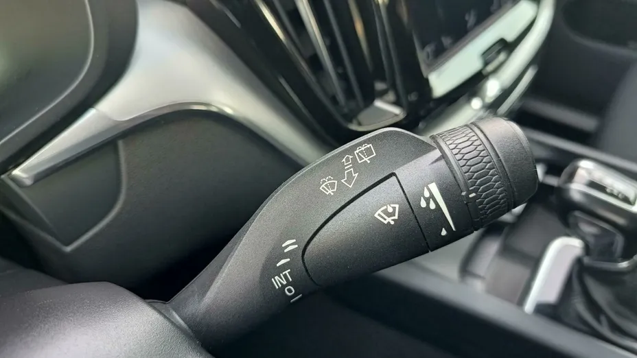 VOLVO XC60 XC60 T4 Momentum Pro aut