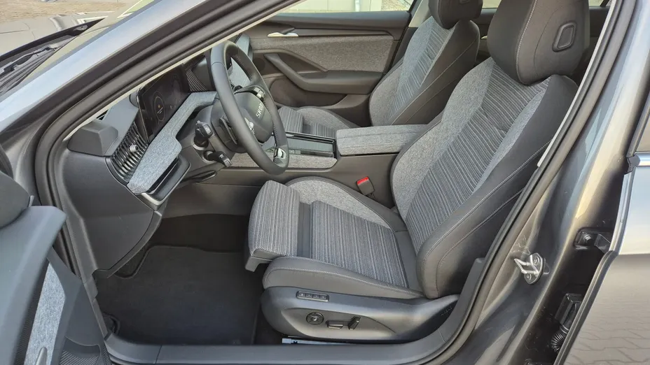 SKODA Superb Superb 2.0 TDI SCR 4x4 Edition 130 DSG